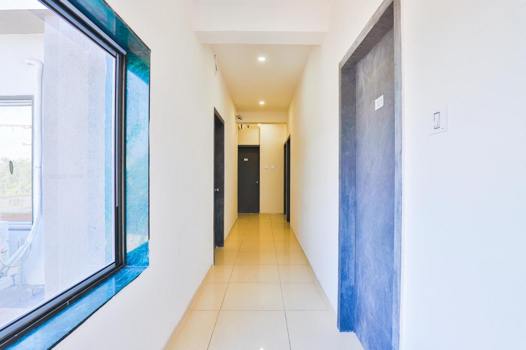 Nova Hotel New Crossroad Rajkot Dış mekan fotoğraf