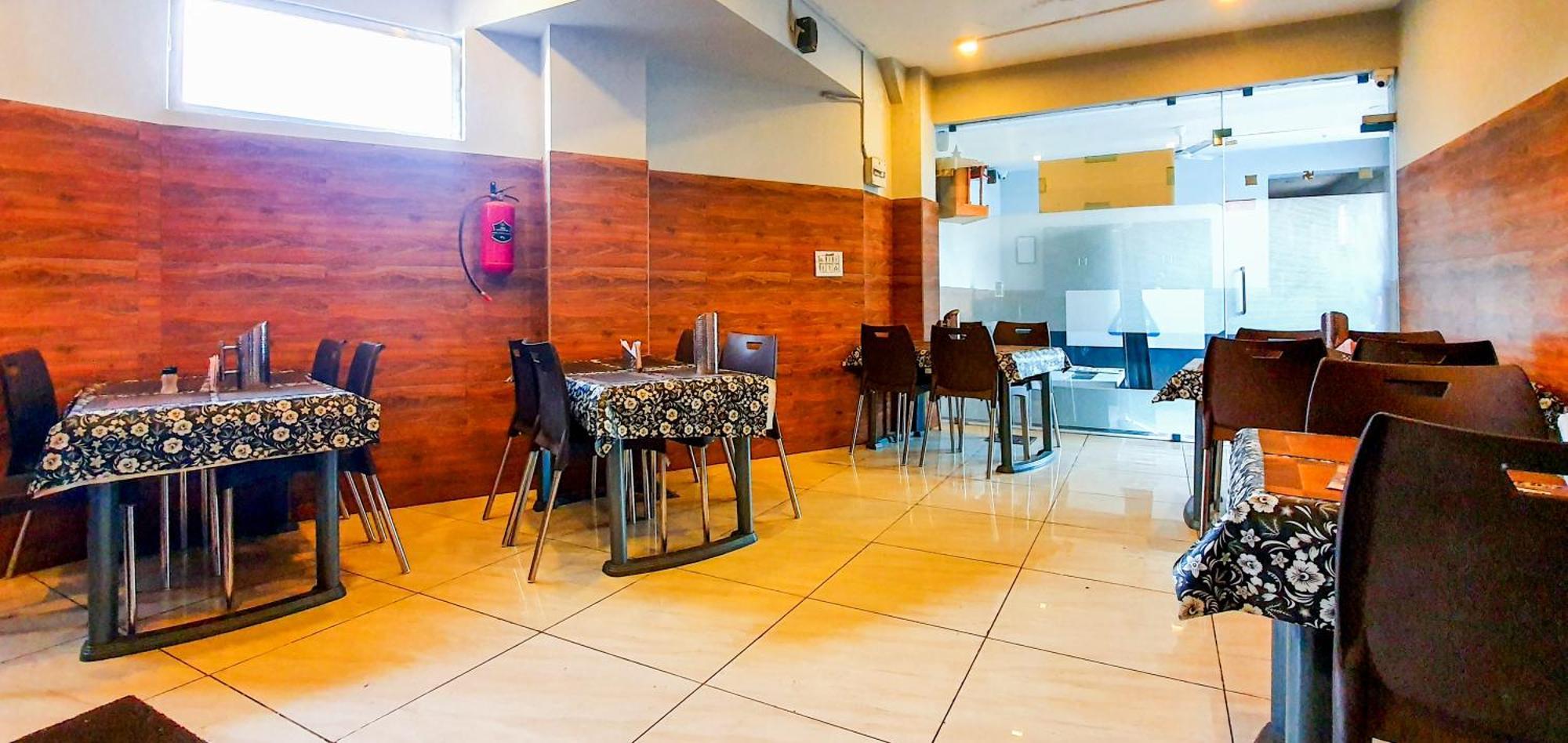 Nova Hotel New Crossroad Rajkot Dış mekan fotoğraf