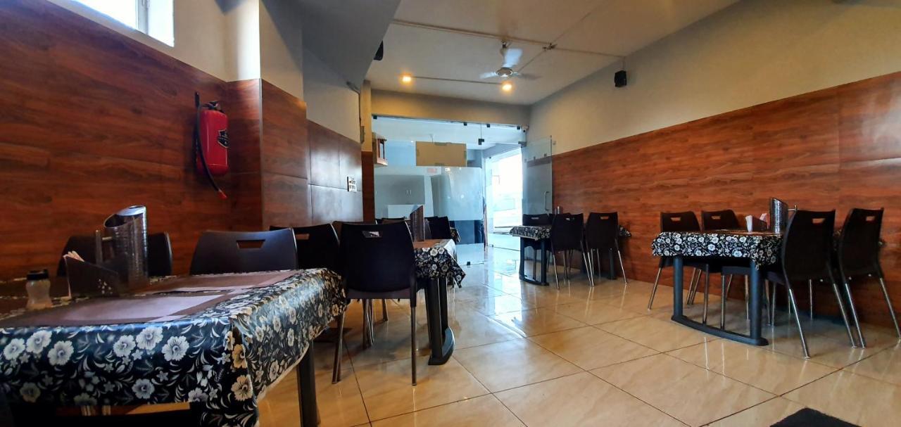 Nova Hotel New Crossroad Rajkot Dış mekan fotoğraf